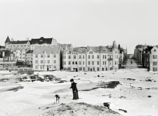RT @wikivictorian: Helsinki. Photographed by Gustaf Sandberg, 1900. https://t.co/msJfaCb8YT