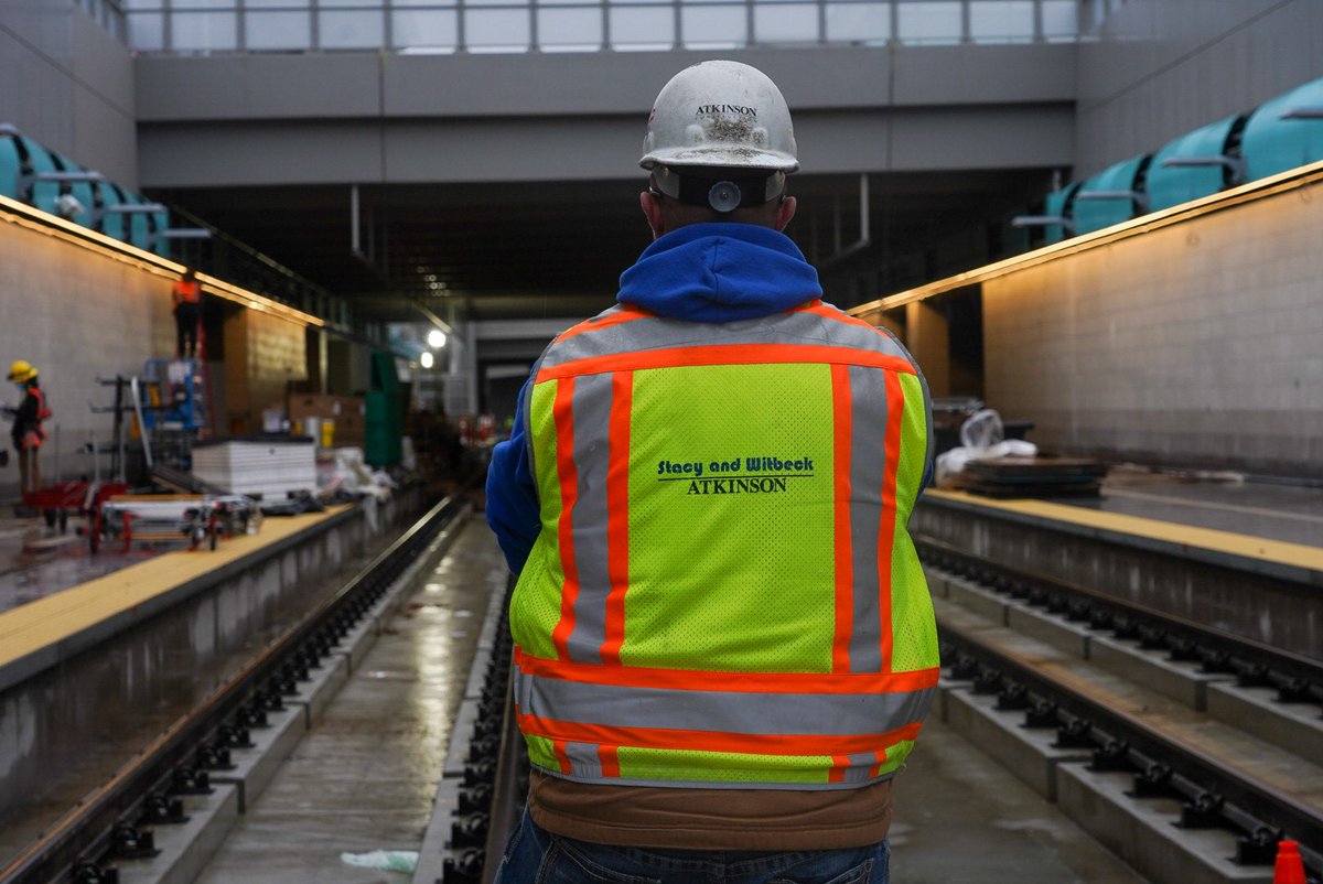 StacyWitbeck's tweet photo. Cool people building cool stuff! Swipe for a closer look at our East Link Extension (E335) team in Bellevue, WA. @SoundTransit
#SoundTransit #AtkinsonConstruction #Atkinson #BellevueWA #StacyAndWitbeck #SWI #WeBuildCoolStuff https://t.co/xhQJSEZVjH