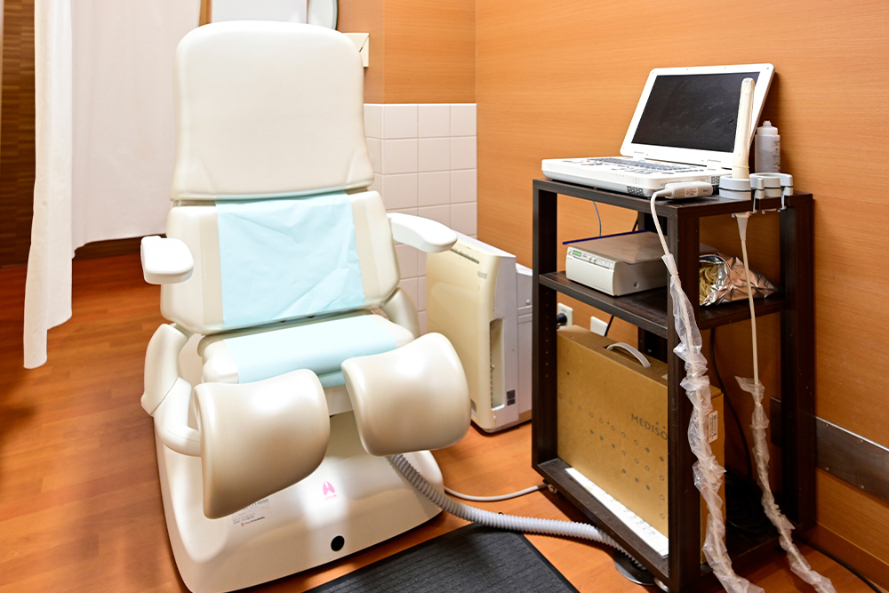 内診台 婦人科検診台 で恥辱を強制され逆らえない女性が大好き Xjxrzfshug6uszc Twitter
