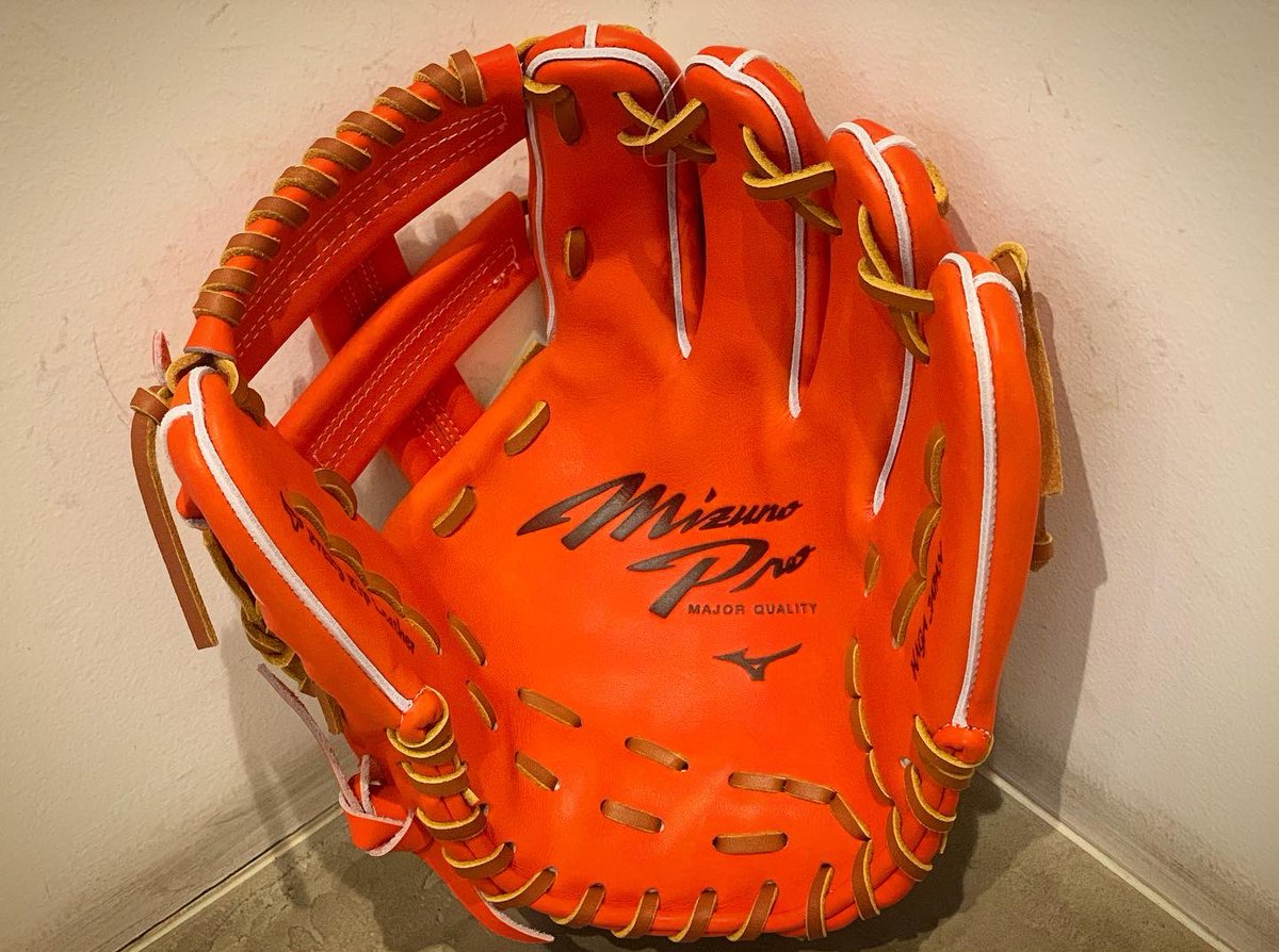 ベースボールパーク スタンドイン 福岡店 Mizuno Pro ミズノプロ 硬式内野手用グラブ ブランドアンバサダーモデル 菊池選手型 Color スプレンディッドオレンジ Size 9 Price 63 000 Tax ベースボールパーク スタンドイン 福岡店 Mizuno Pro ミズノプロ 硬式内野手用グラブ ブランドアンバサダーモデル 菊池選手型 Color スプレンディッドオレンジ Size 9 Price 63 000 Tax