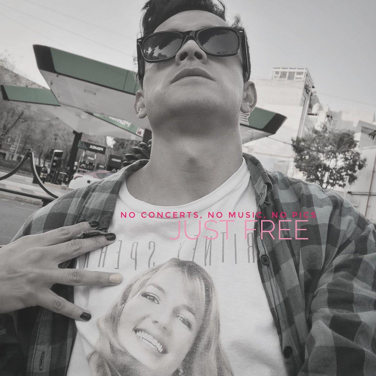 soyelmolinita's tweet photo. #justfree #FreeBritney 🌹 https://t.co/Kbv2xgHz67
