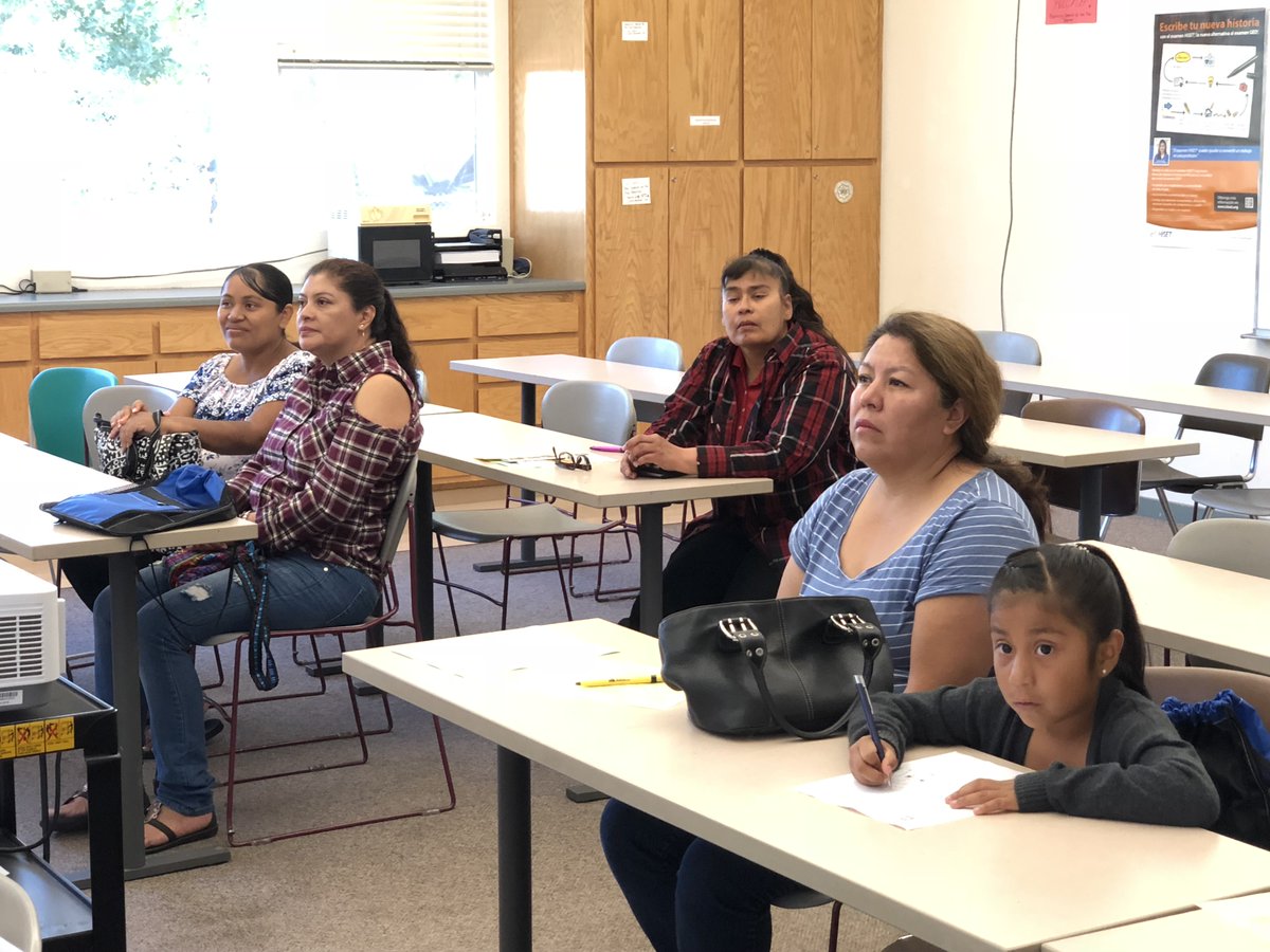 srjcswsrc's tweet image. COVID EMERGENCY GRANT. For info click here: southwest.santarosa.edu/sites/southwes… 

Financial assistance to current students in need - including noncredit and undocumented students - Fill out an application at financialaid.santarosa.edu/srjc-student-e…