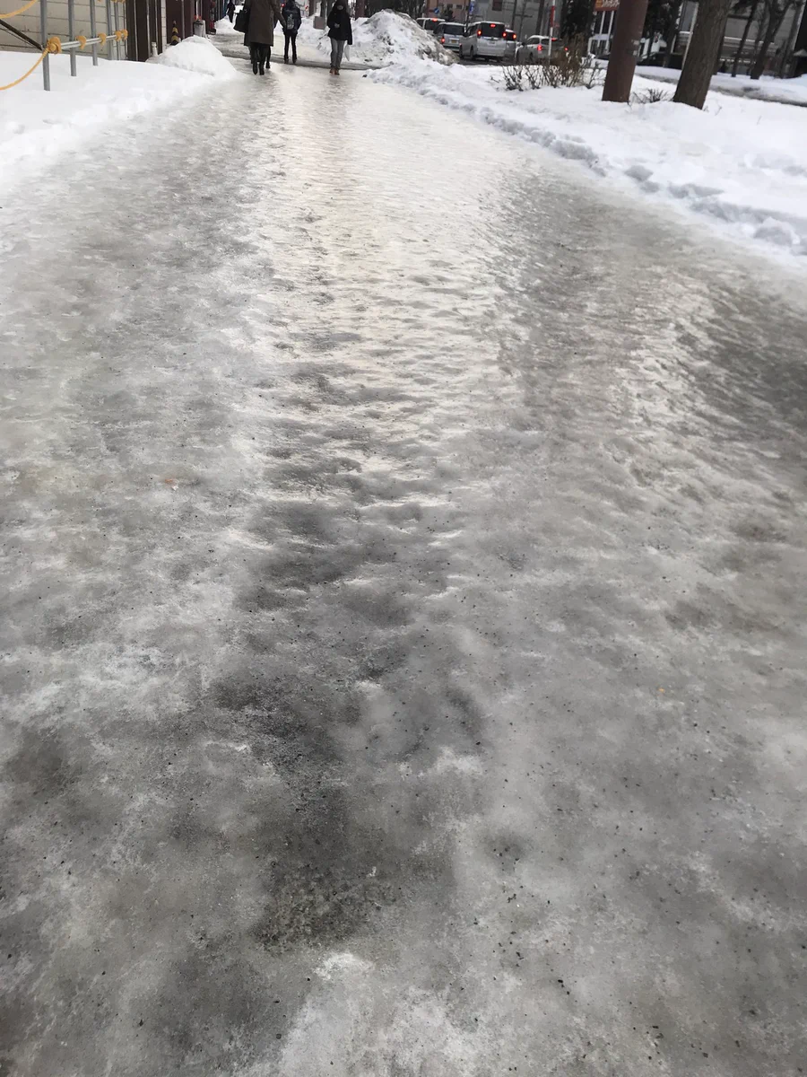 この状況に恐怖する？雪国の民ならわかるヤバイ路面状況www