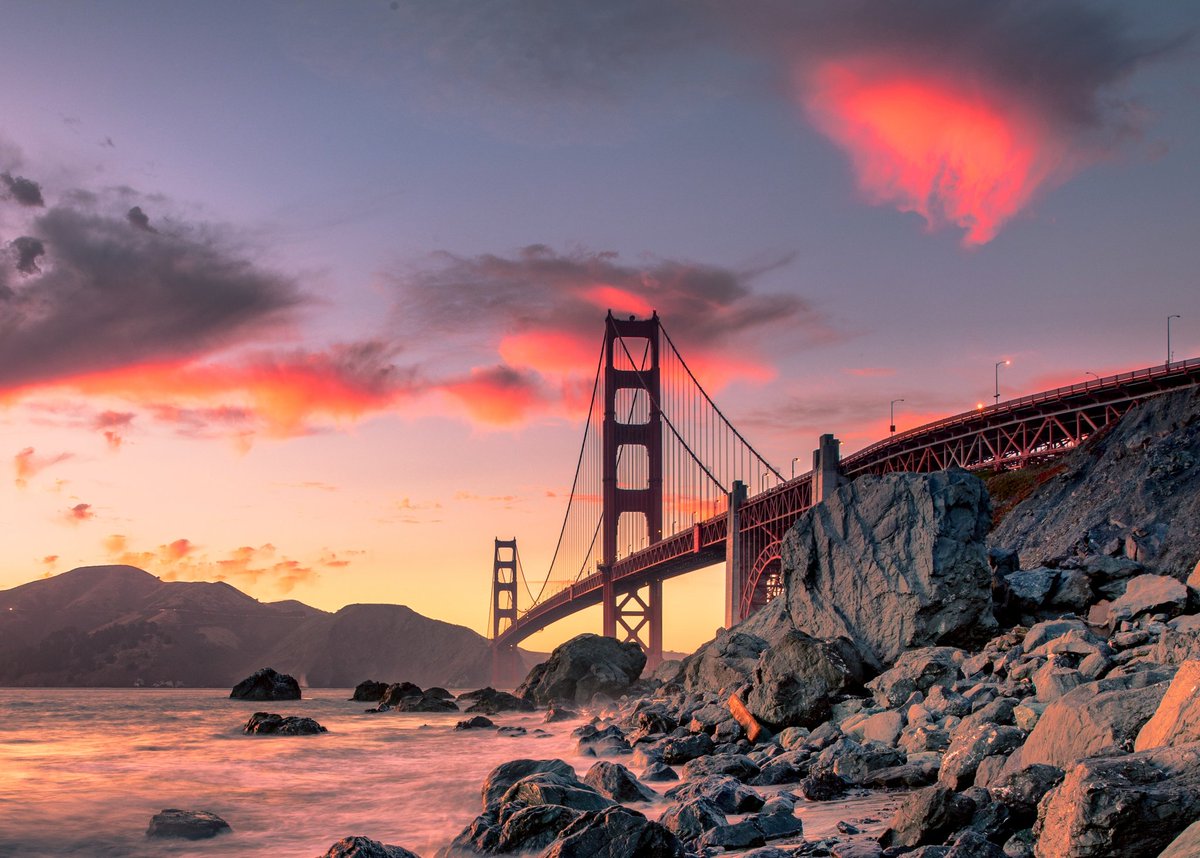 The #GoldenGateBridge is a suspension bridge spanning the Golden Gate, the one-mile-wide strait connecting #SanFrancisco Bay and the #PacificOcean. #goldengatebridge #sanfrancisco #california #sf #bayarea #goldengate #sanfran #usa #travel #sanfranciscocity #sanfranciscobay