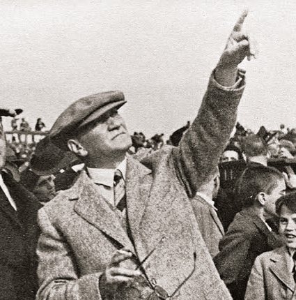 Gelecek Göklerdedir
#AşağıBakmayacağız