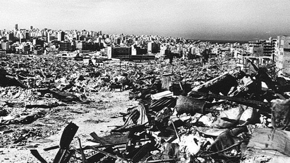 Thread, Hama massacre39 years ago today, Hama was surrounded by over 12,000 government forces lead by Hafez Al-Assad's brother, Rifaat. No electricity, no telephones, and laying siege to the city for 27 days, the infrastructure in Hama was bombed to allow infantry and tanks to