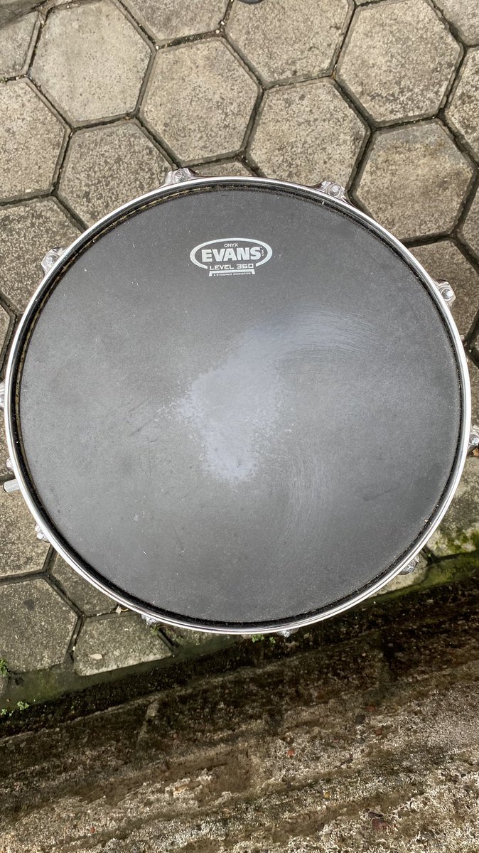mantapxah's tweet photo. @DrumBagus
 WTS 
2jt(nego)
Snare sonor select force 14*6.5
Head atas evans onyx
Lugs udah diganti yg lebih bagus
Minat serius lsg WA aja
0895370503531 https://t.co/WMdotVs01A