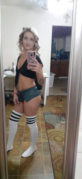 Who wants to come play...https://t.co/hmZHsX8iA1 https://t.co/h9091NyXBS