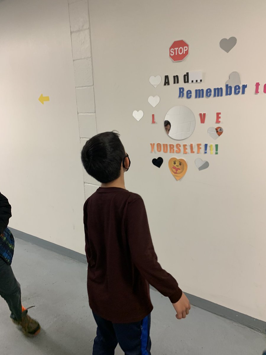 _mr_tyler's tweet photo. Sometimes we ALL need a little reminder🥰...#affirmationmirror #afterschoolprogram #teachersfollowteachers #teachersoftwitter #loveyourself https://t.co/uh1NgK98Gm