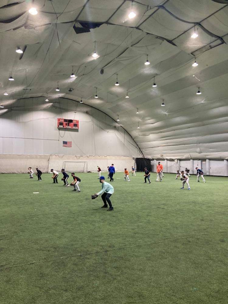 HBC14uBlue2024's tweet photo. Another good round of progressions and long toss with the @Hybo11O tonight! After our glove work progressions, the boys were introduced to the 6 star foot work drill!  #HBC #FromTheGroundUp #FailForward https://t.co/bF5gOnspQ5