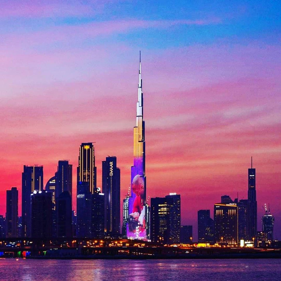 kobemurals's tweet photo. One year ago (Feb 2), Dubai pays tribute to Kobe &amp; Gianna on the Burj Khalifa, the world’s tallest building. https://t.co/3GI7VLvSkk