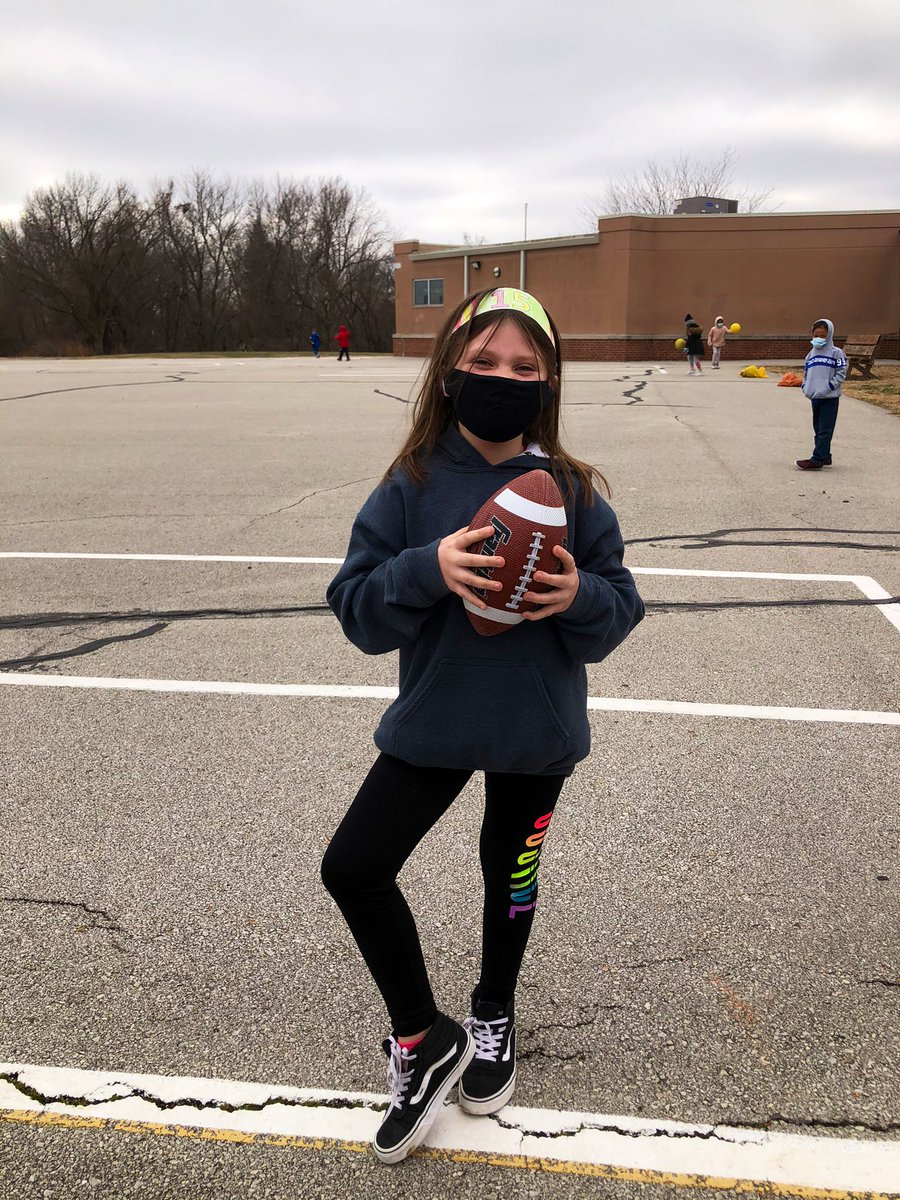 wbroughton3's tweet photo. #MahomesMonday was a real hit in room 10! Super Bowl week is here and #TeamBroughton is ready for it! 👏🏻🏈#runitbackclassroom #letsgochiefs #ISDstrong https://t.co/OJBktsH3J5