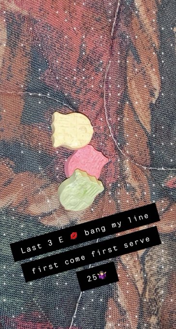 Hit me!! https://t.co/BsLdNGZ3cY<a href="/tag/newprofilepic"class="tags"><span>#newprofilepic</span></a>