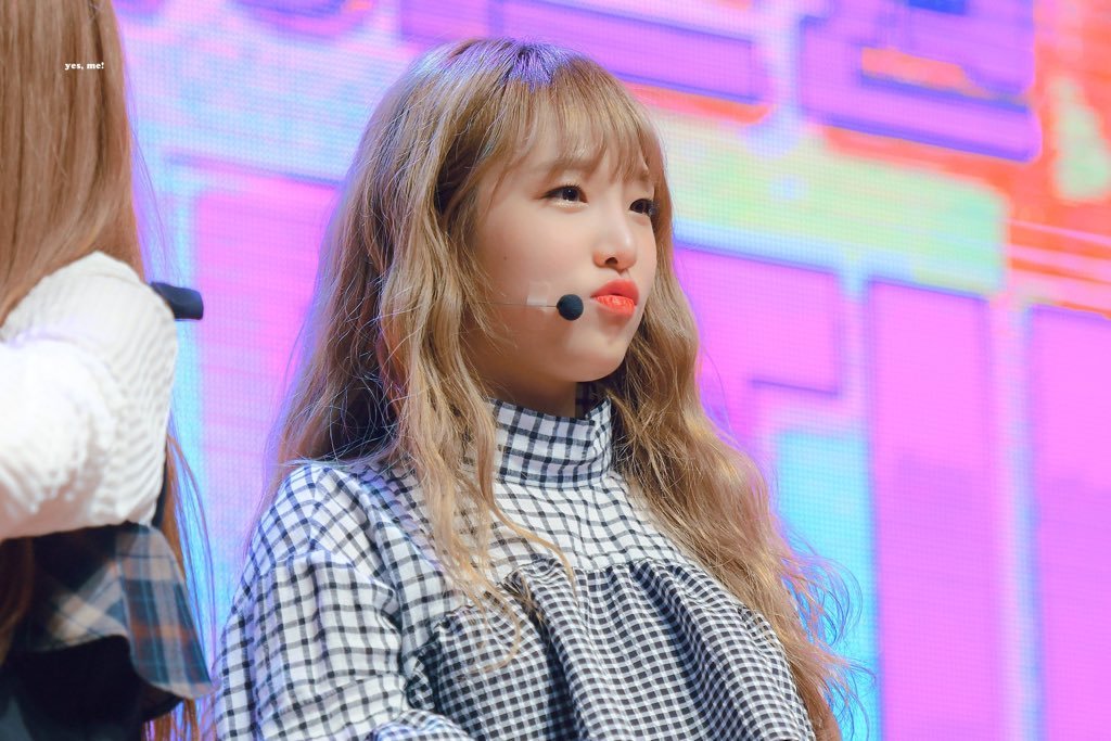 hourly yena (@yenahouriy) on Twitter photo 