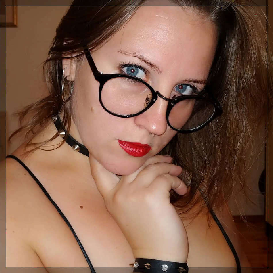 Liliana19225439's tweet photo. Do you like to fap watching nude boobs. 📲 #FreePornClips https://t.co/K82dsP0HH0