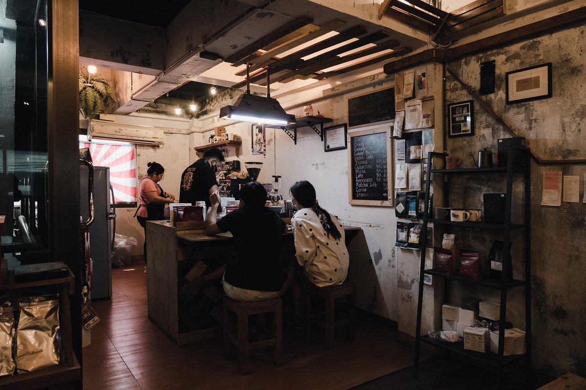 antjourney's tweet photo. KC  Coffee คาเฟ่ลับๆ กลางเมืองสุพรรณบุรี 
พิกัด : KC Coffee
https://t.co/f2PyZqjtri
#reviewcafe #suphanburi #cafe #coffee #singlecoffee https://t.co/HUbIrNeMcQ