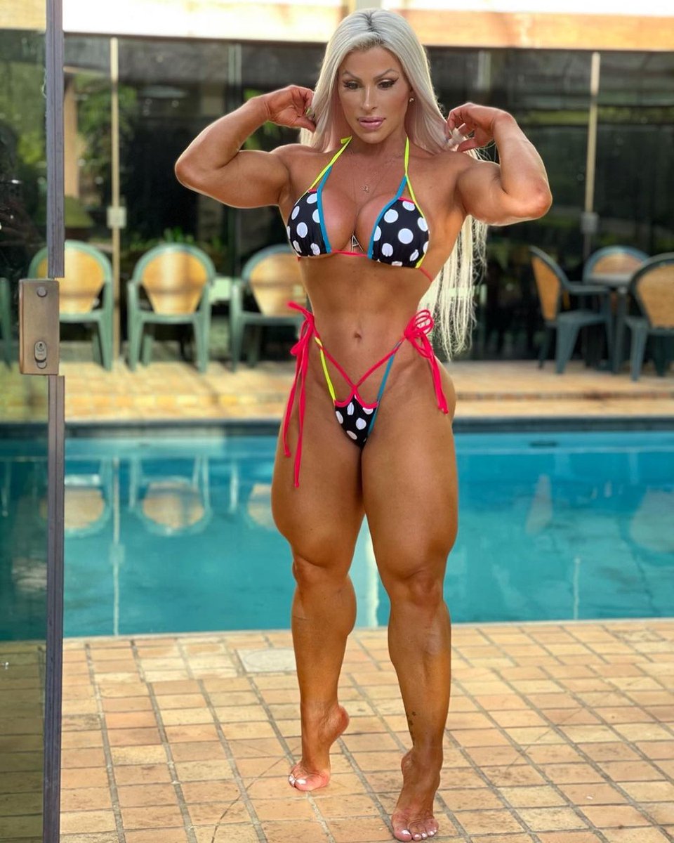 FemaleMuscleFa1 Anne Freitas.