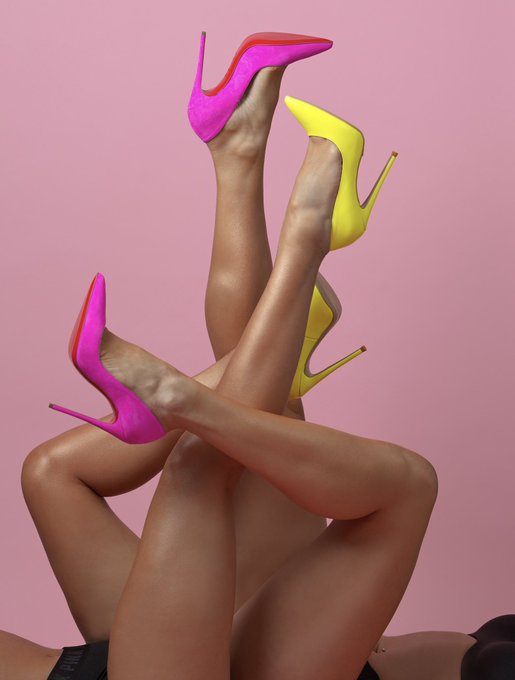 Hot girl shit!  Would you even know what to do with yourself if you walked into a room and saw me and<a href="/tag/footfetish"class="tags"><span>#footfetish</span></a><a href="/tag/femdom"class="tags"><span>#femdom</span></a><a href="/tag/meangirls"class="tags"><span>#meangirls</span></a><a href="/tag/bratgirls"class="tags"><span>#bratgirls</span></a><a href="/tag/le"class="tags"><span>#le</span></a>