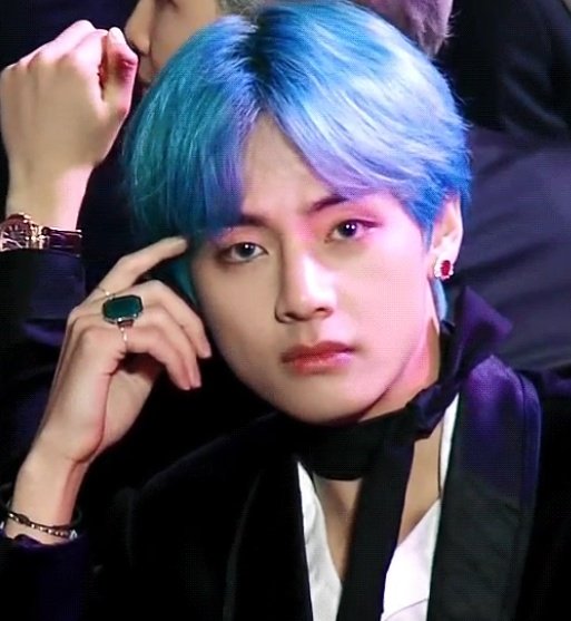taegisshawteyh's tweet photo. Sometimes I sit by myself and think, "is Kim Taehyung real?"
#TAEHYUNG๐ฌ #TAEHYUNG_YOU_ARE_PERFECT
#BTSV #EtherealPrince https://t.co/d9nBektysl