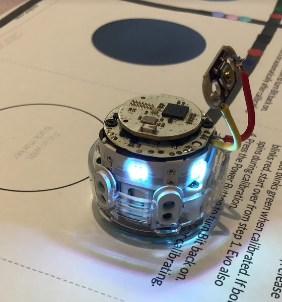 mrmahsome's tweet image. Broke the power switch on an @Ozobot.
I am ashamed, yet amazed, my frankensolder job actually worked.
#warrantyisnowvoid #doityourself #solderblob