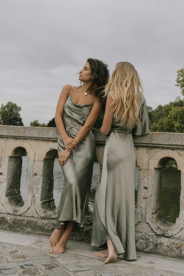 movingactali's tweet image. I got married to my best friend today ily noel 

@PrettyLilSalv
@TiffLair 
@MikeyLair 
@SoftLiarStella 
@JoshMontgomer @BlackSheepBro @Shawniemarin and @peytatochippay 

Thanks for coming🥰