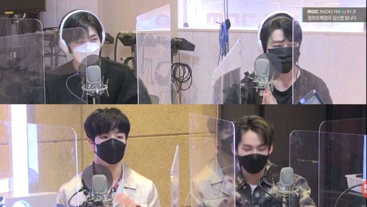 teupann's tweet photo. KSY: I heard there's a TREASURE fan in Golcha?
Jangjun: Our member Seungmin keeps on playing 'My Treasure' whenever he takes a shower.
KSY: It's his shower song
Jangjun: Since we're in the same dorm, the song keeps on playing in my head too even when I sleep

@treasuremembers https://t.co/sa6KqCXjgx