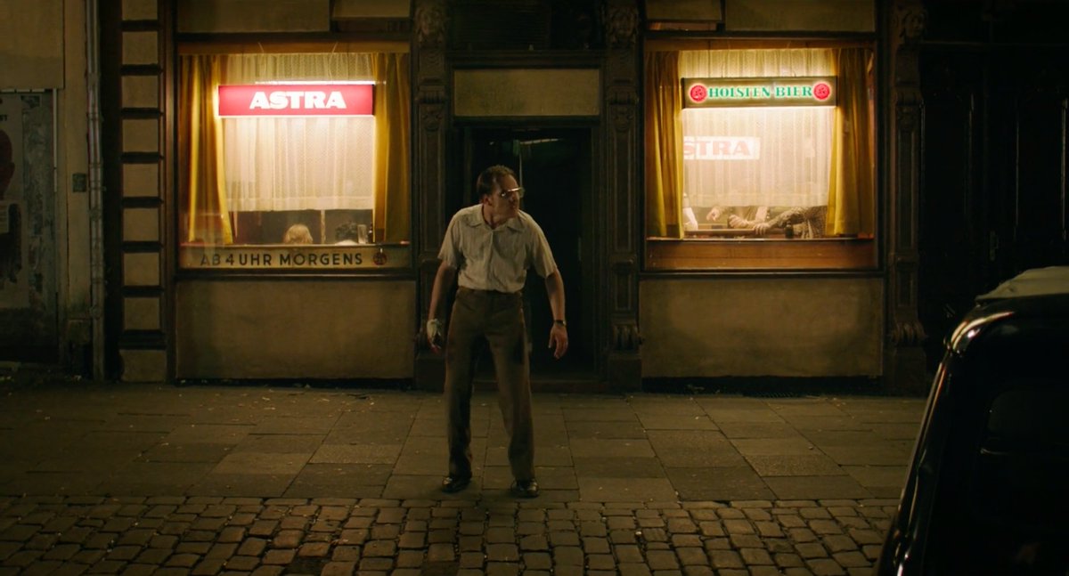 THE GOLDEN GLOVE (Akin, 2019)