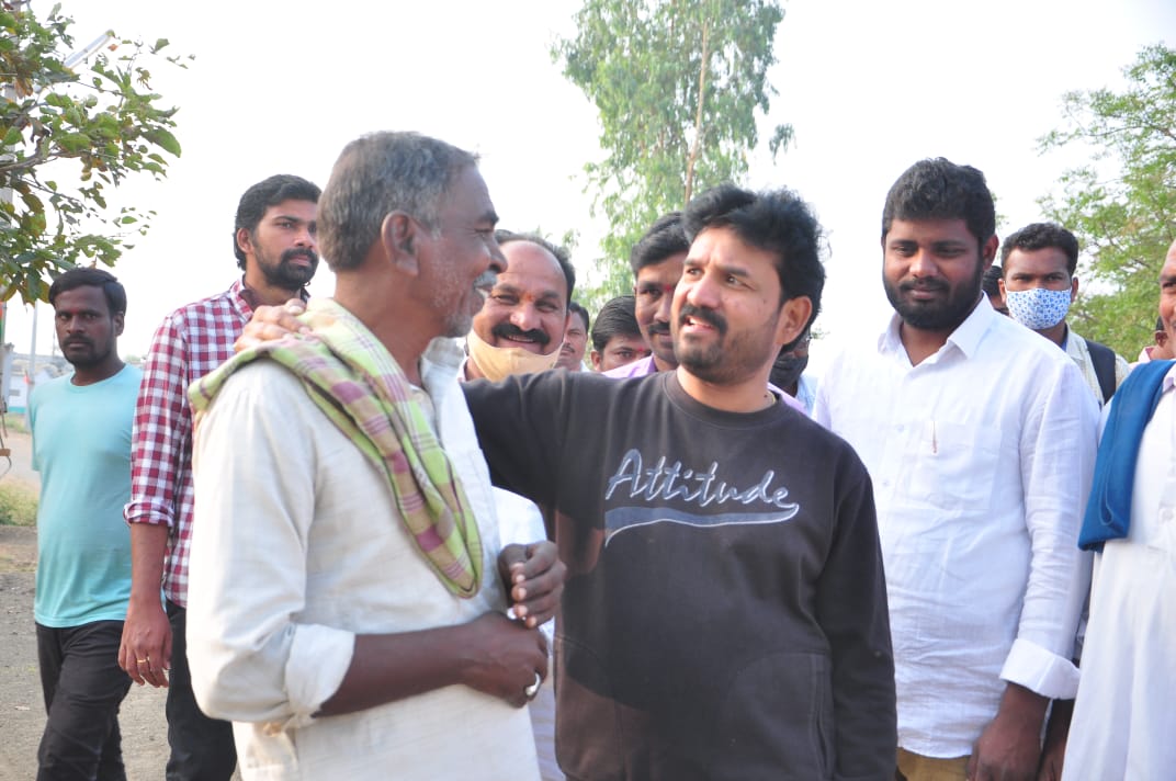 RAVIVAR48042861's tweet photo. VIKARABAD MLA ANAND SIR https://t.co/VATwHtNW1C