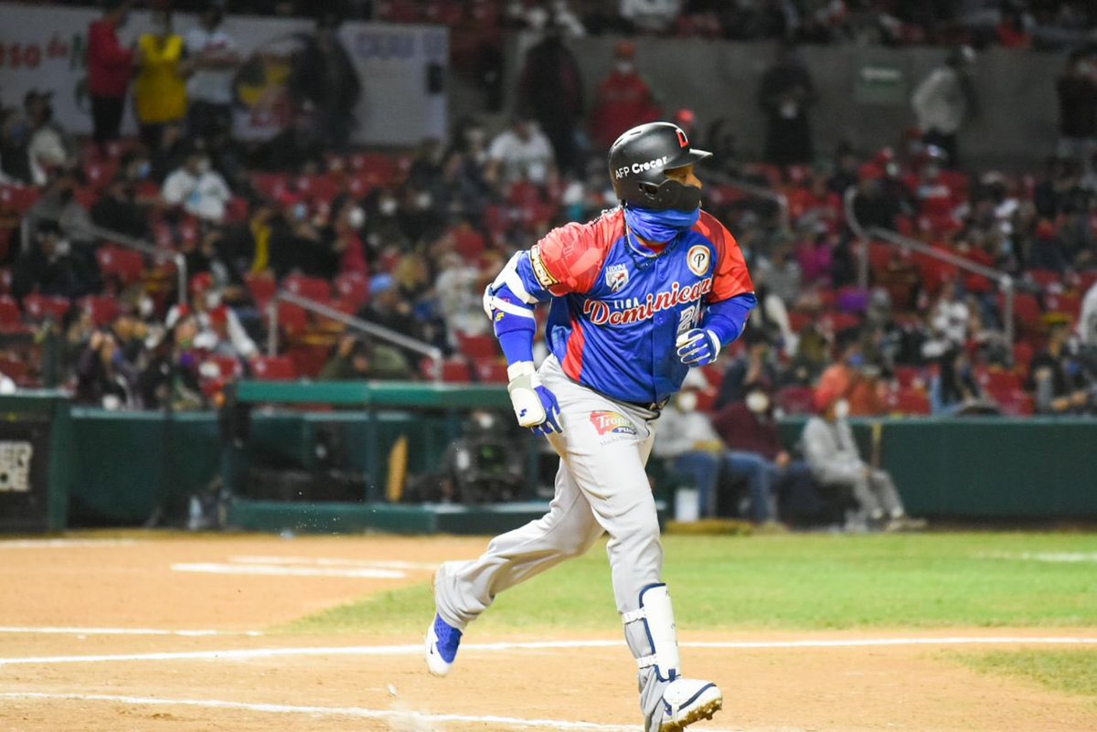 aguiluchos's tweet photo. #AguiPBP Reporte gráfico del partido de hoy 01/02/21 entre República Dominicana y México en la #SeriedelCaribe2021 #DOMvsMEX https://t.co/dOwJDfthQs