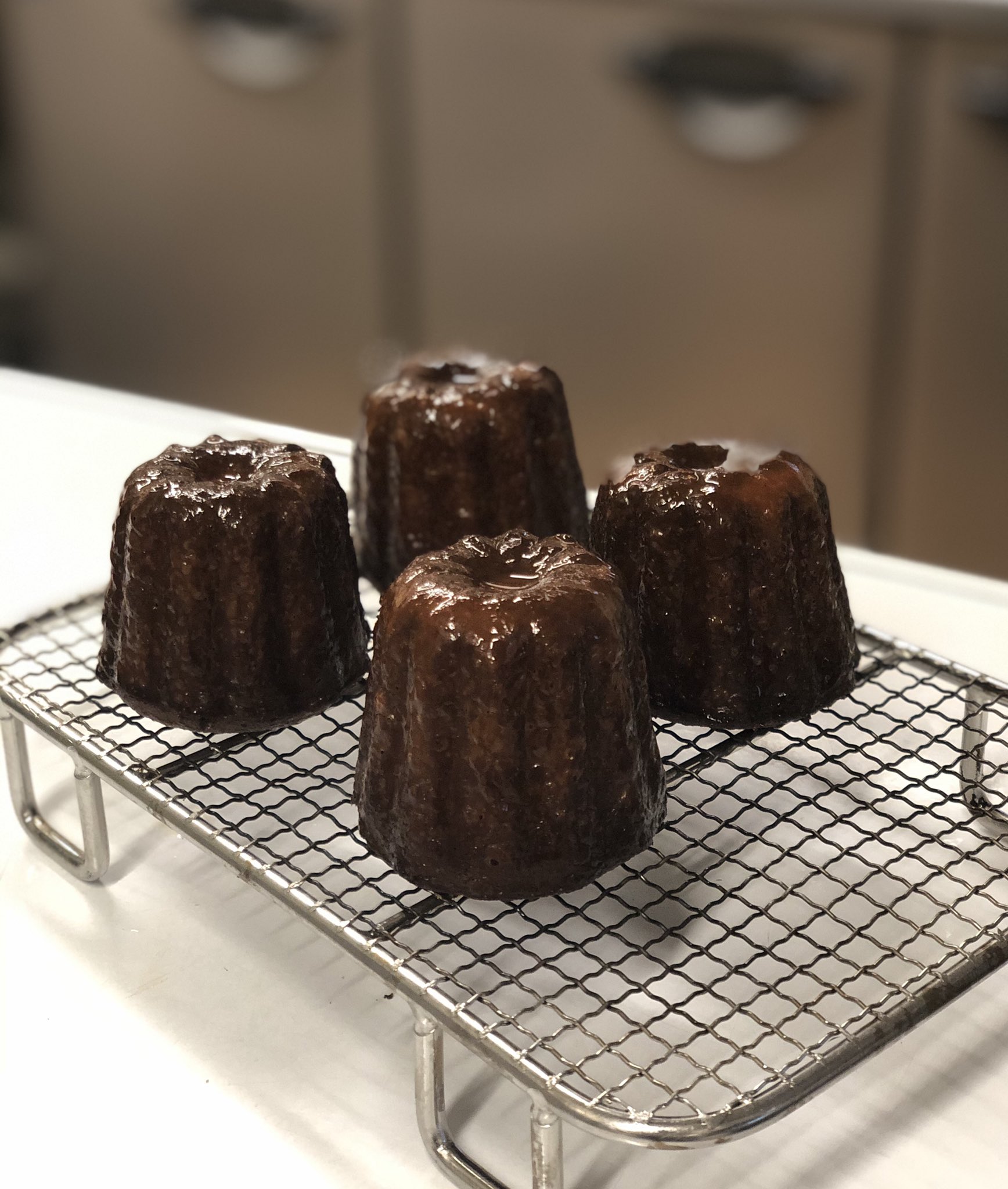Cafe Enlarge カヌレ焼きましたが全て完売致しました カヌレ大人気です 本日も営業してますよ Cafeenlarge カフェエンラージ 西八王子 八王子グルメ T Co Khnlr63spc Twitter