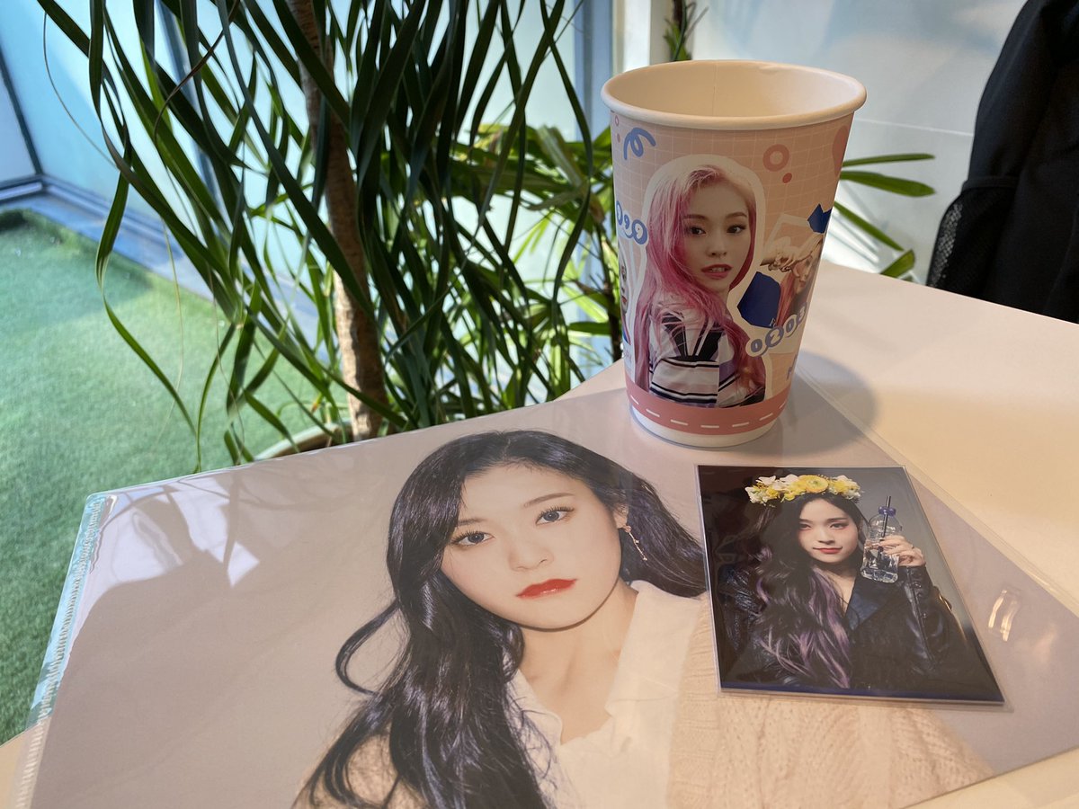 카페 너무 예뻐용🥺
고생하셨습니다💜💜
가현아 생일 미리 축하해🐬
#HappyGAHYEONday
#가현이생일이라구_축하안해주냐구
<a href="/S_invincible/">𝙄𝙑𝙎｡</a>