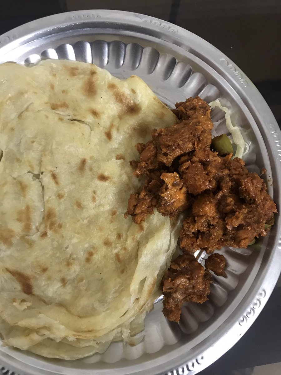 ardramaanasam's tweet photo. Has anyone tried this AMAZING chilli chicken from an eatery called Nikunjam, opposite Tagore Theatre, TVM?

My uncle tells me it’s been around for at least 30 years and the place has nothing much of a menu. This chilli chicken is THE ITEM there. #AKFR https://t.co/PFortVK9dd