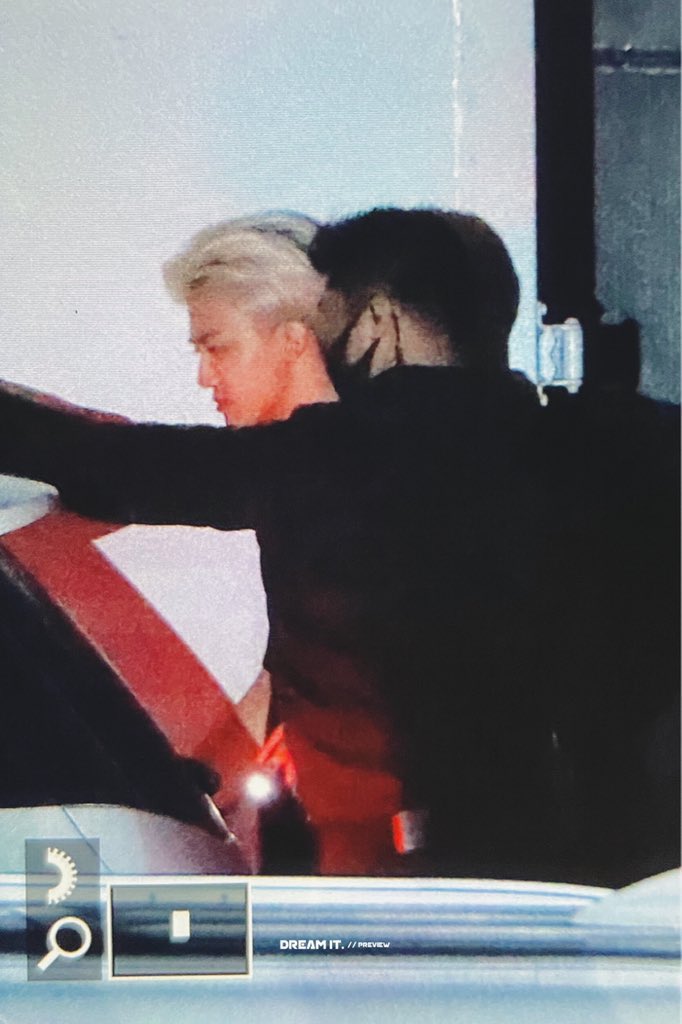 cheeseiei's tweet image. อย่าไว้ใจชายชุดดำถือดิออร์