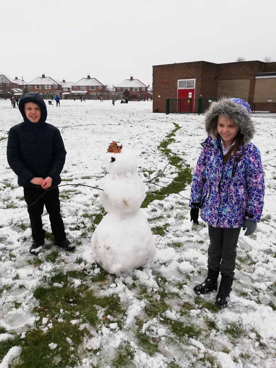 CarrJuniorYork's tweet photo. #CarrYear4 Snow fun here today! #carrstars https://t.co/bAJeP6MF1g