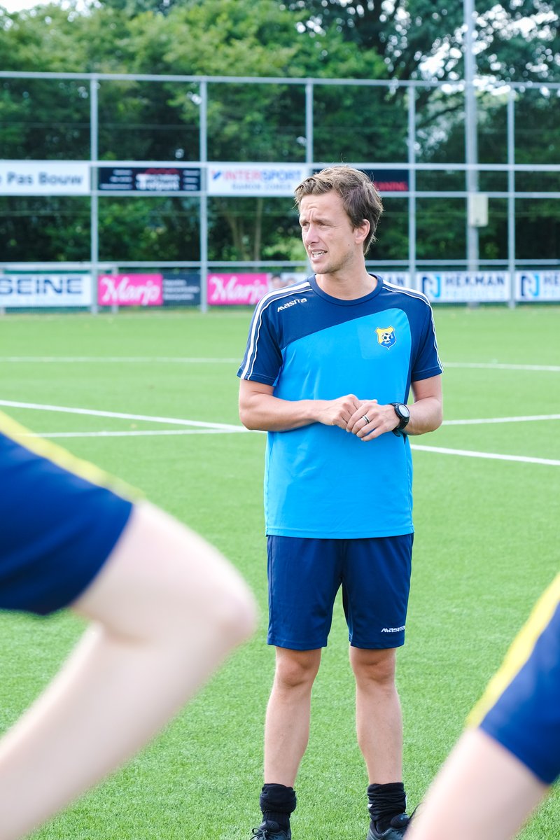 Contract verlenging Edward Wassink, trainer B-selectie. - vvvroomshoopseboys.nl/club-nieuws/co…