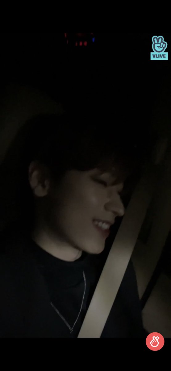 tomlovesLJ's tweet photo. 애교 지려 진짜 왜이래 https://t.co/KL9gs0hpHd