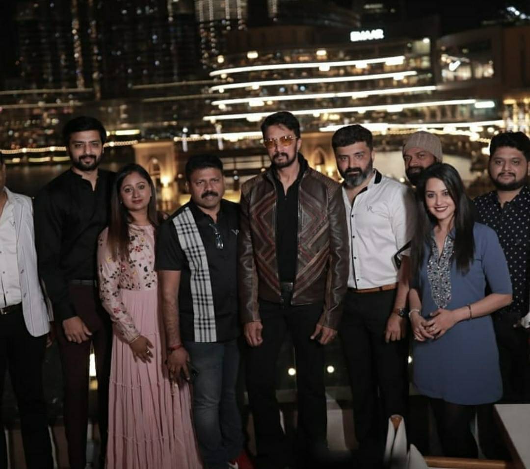 Cinimall's tweet image. #Team #VikranthRona #Fablous #Photo 🔥

#Cinimall #kicchasudeepa #kannadaindustry