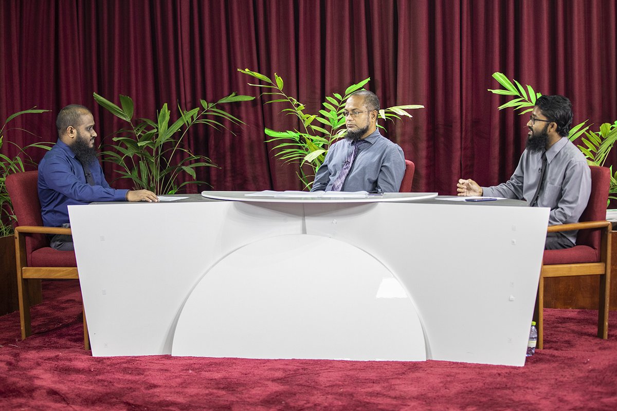 MVIaffairs's tweet photo. މިނިސްޓްރީ އޮފް އިސްލާމިކް އެފެއާޒް ގެ ފަރާތުން ގެނެސްދޭ "ހަނދުމަ" ޕޮރޮގްރާމްގެ ތެރެއިން " 
ޢާއިލާ ރޫޅެން ދިމާވާ ސަބަބުތަކާއި އޭގެ ޙައްލު"
02 ފެބުރުވަރީ 2021
#MVIaffairs #Handhuma https://t.co/uRH0N7FUUb