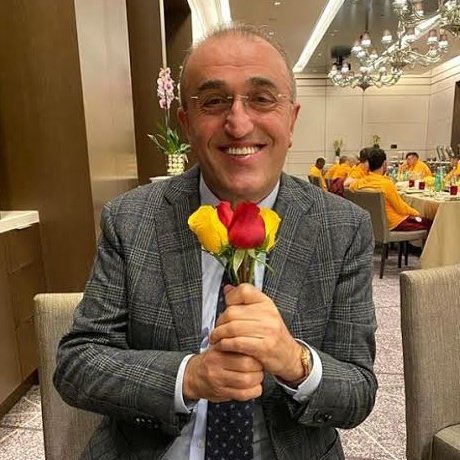 Günaydın..:))
❤️💛
#BugünGünlerdenGALATASARAY
#GSVBSK #HEDEF23