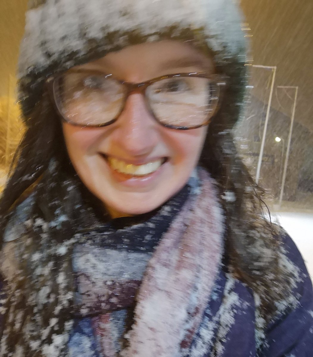 sophieesaunders's tweet photo. This experiment better be worth becoming a snowman ❄️ https://t.co/5WKx636lCS