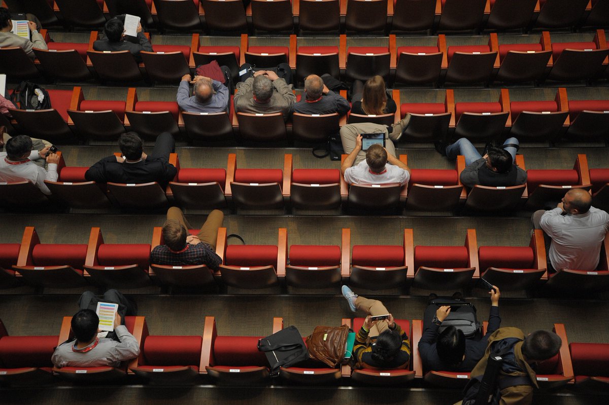 MeetingMagazine's tweet photo. De 500 kaarten voor het allereerste testevenement van Fieldlab Evenementen zijn inmiddels uitverkocht. Tijdens dit evenement op 15 februari in het Beatrixgebouw van de Jaarbeurs voert de organisatie een praktijkonderzoek uit. https://t.co/EJzfTVRKmd https://t.co/MMXa0oO2ik