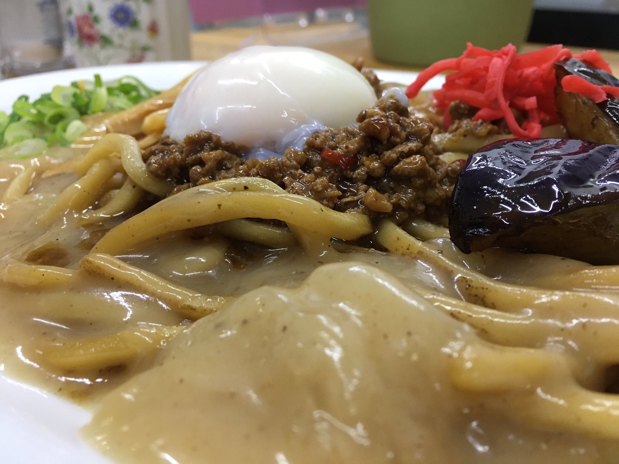 おいでよ名古屋 おいなご 丸の内やきそば商会のとんこつ台湾あんかけやきそば を食べに 名古屋においでよ 太麺に濃厚豚骨あんが絡む ちょっと刺激的な焼きそばだよ 想像以上に多国籍な新名古屋飯を 是非味わってみてね T Co Xanvcbbg4q
