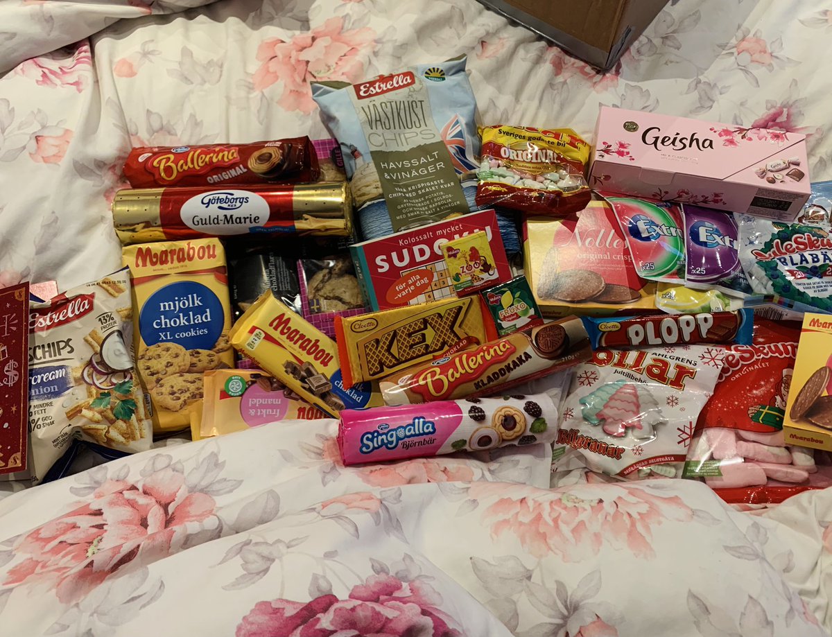 Snack exchangeeeeee from IKEA🇸🇪 to your majesty🇬🇧 <a href="/Ruby_OW/">RubyOW</a>