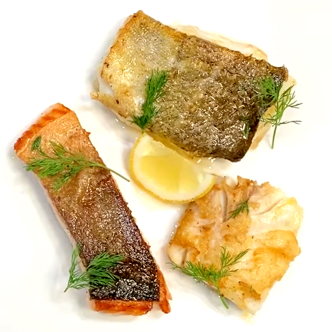 SarahHardy21's tweet image. Today Chef Phillippo shows us how to pan fry fish

feastnorfolkmagazine.co.uk/features/pan-f…

@DebutRestaurant @chefphillippo
#learntocook #cheftutorial #localchef