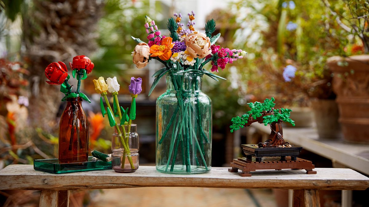 lacriaturacreat's tweet photo. LEGO lanza kits para construir flores y bonsáis para ayudarnos a «desconectar y relajarnos» en casa >>> https://t.co/0IPpLWIYIn https://t.co/O7PieIUdkA