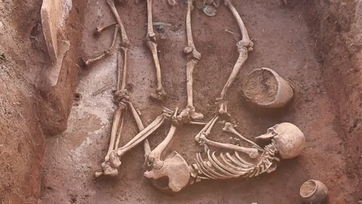 Siberian Archaeology (@iaet_sbras__nap) on Twitter photo 2500 years old grave from the #mound in Khakassia got into short list of the world archaeological discoveries archaeology.org/issues/410-210… It is a grave of the Tagarian warrior couple with infant and other woman at the Kazanovka-6 site. Excavations <a href="/IAET_SBRAS__NAP/">Siberian Archaeology</a> 2500 years old grave from the #mound in Khakassia got into short list of the world archaeological discoveries archaeology.org/issues/410-210… It is a grave of the Tagarian warrior couple with infant and other woman at the Kazanovka-6 site. Excavations <a href="/IAET_SBRAS__NAP/">Siberian Archaeology</a>
