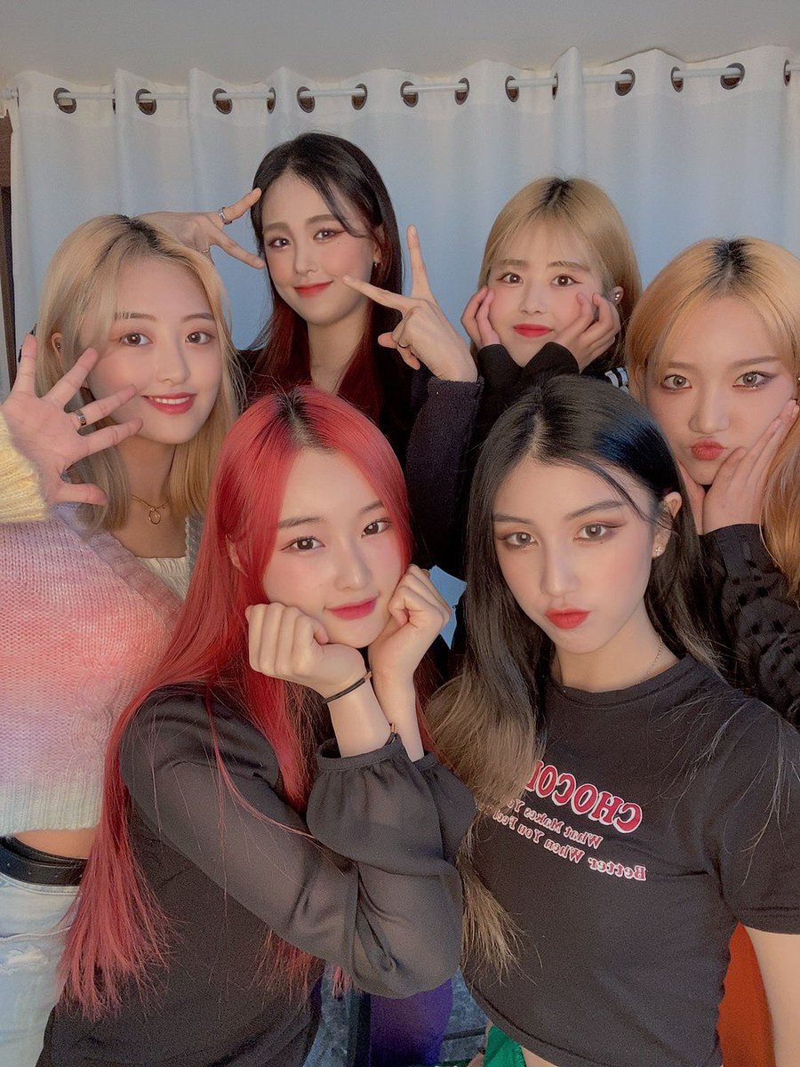 KpopGirlzBands1's tweet photo. #Pixy hará su debut el 24 de febrero bajo ALLART Entertainment y HappyTribe Entertainment con el single #Wings 

Dos miembros estuvieron en otros grupos : #Mirae #CherryBullet y #Saetbyeol #GirlsAlert 

https://t.co/2iYRgslYQU
https://t.co/zevlBIg5Kd 
https://t.co/vedcS6sL5k https://t.co/ySDFUmW1Cc