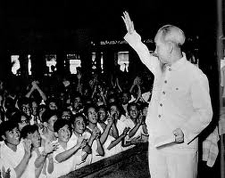 TranVanHuynh's tweet photo. Ho chi minh https://t.co/JKNUe4IRmj