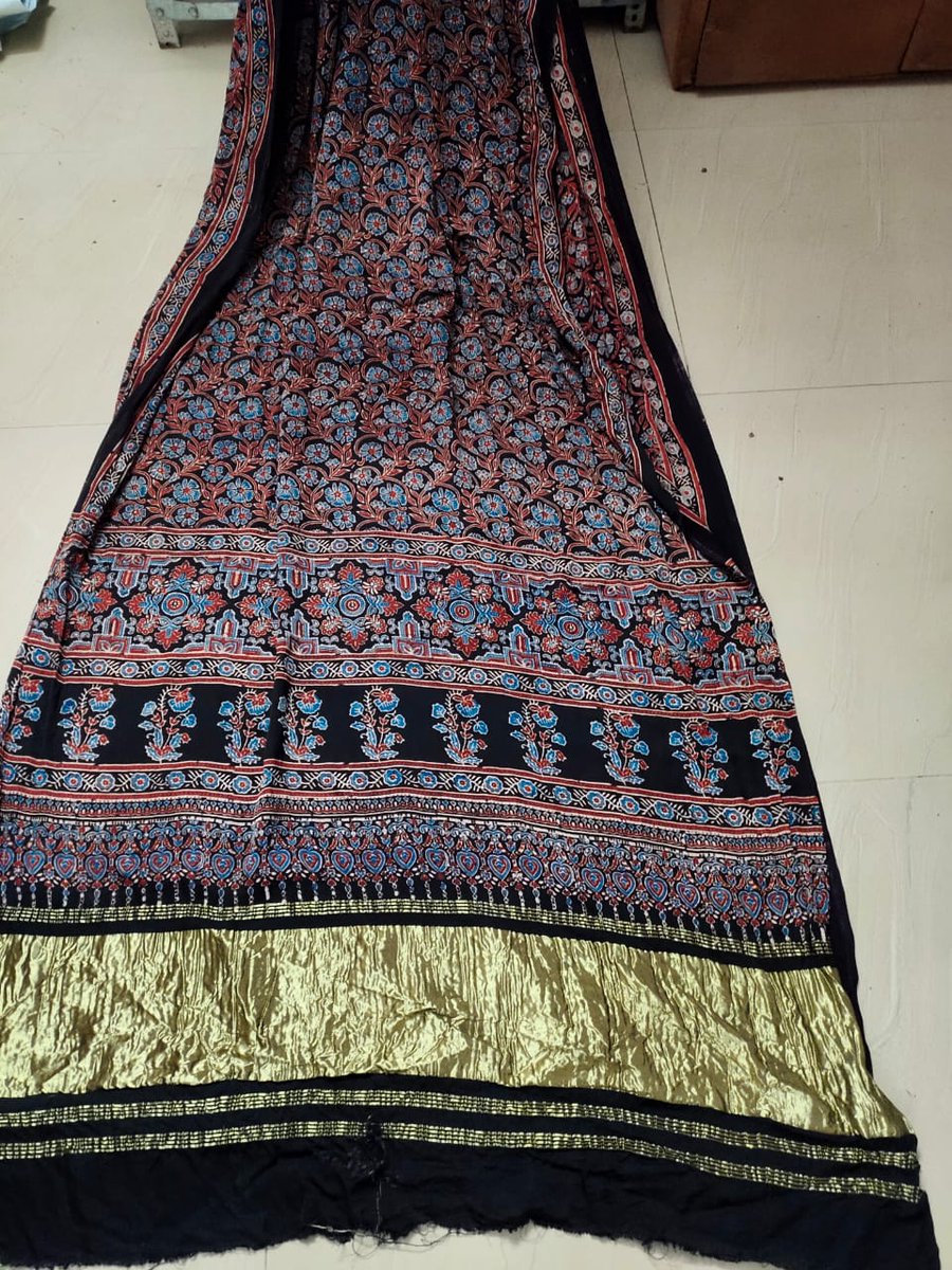 AjrakhO's tweet photo. AJRAKH Handblock print saree 
Buy directly from manufacturer

#ajrakh #sareeoftweeter #ajrakhprintofficial #traditionalart #design #selling #VocalForLocal 
#ajrakhsaree #naturaldye #naturalcolours https://t.co/CwSzx6vFfZ