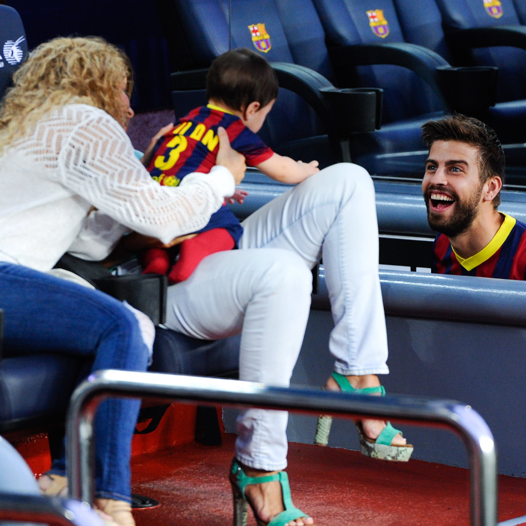 Happy birthday to Gerard Pique and his partner Shakira! 